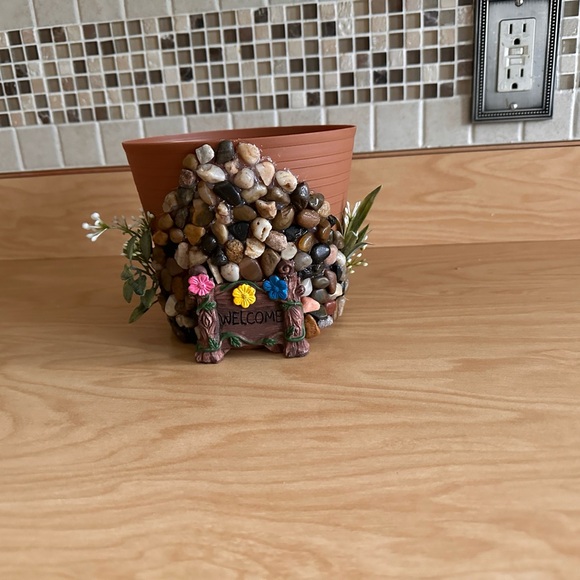Hand Crafted Other - Hand crafted rustic farmhouse Stone fairy garden Flower Pot with Welcome Sign